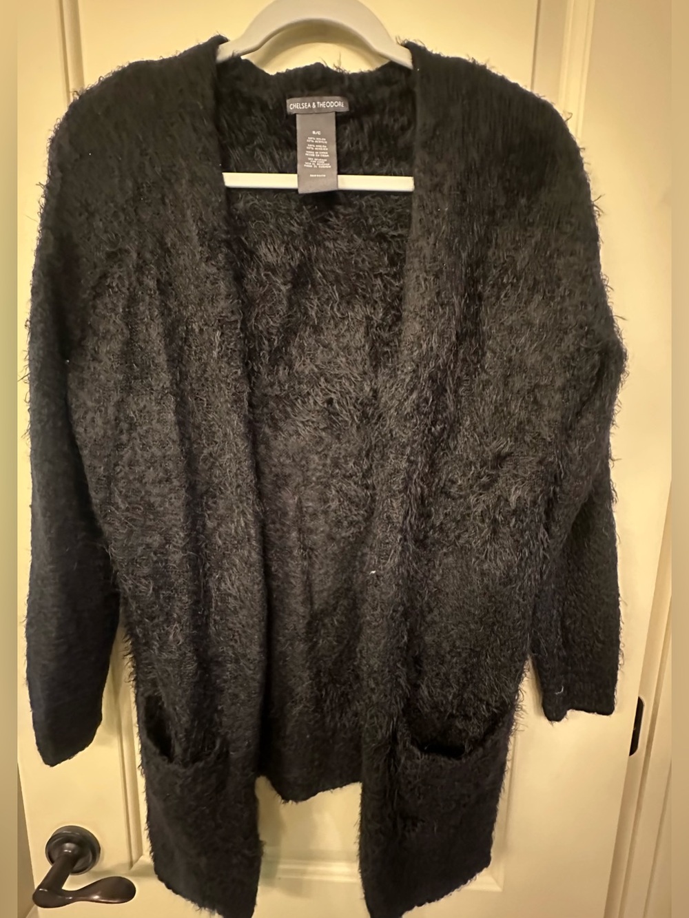Women’s Chelsea & Theodore Open Cardigan; Black; Size S